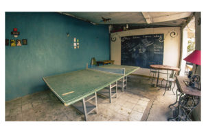 ping pong table in comunal area studen house with beautiful decoration conexion gdl